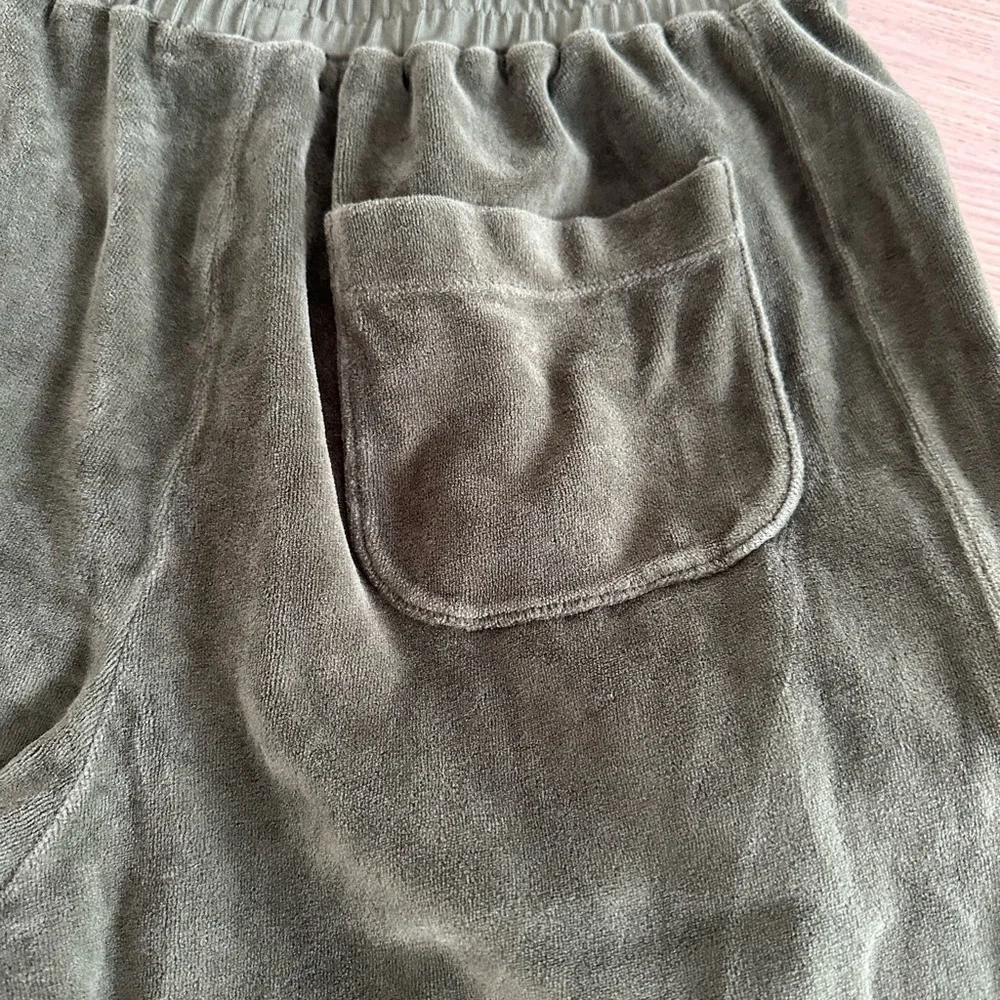 Suzie Kondi unisex velour dunmore Green Joggers for men and women size small - Picture 4 of 5